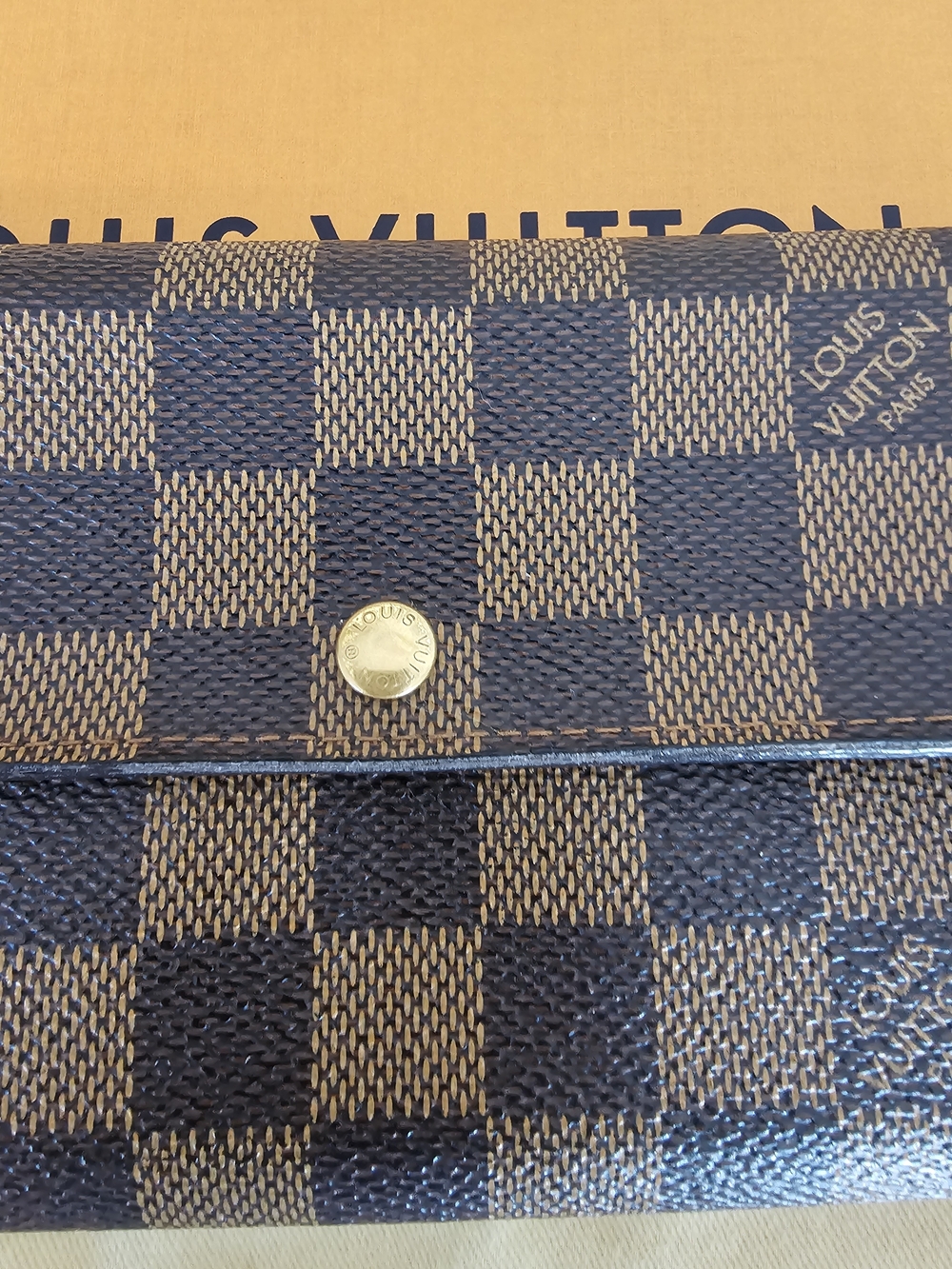 Louis Vuitton Sarah Damier Check Wallet - Picture 2 of 9